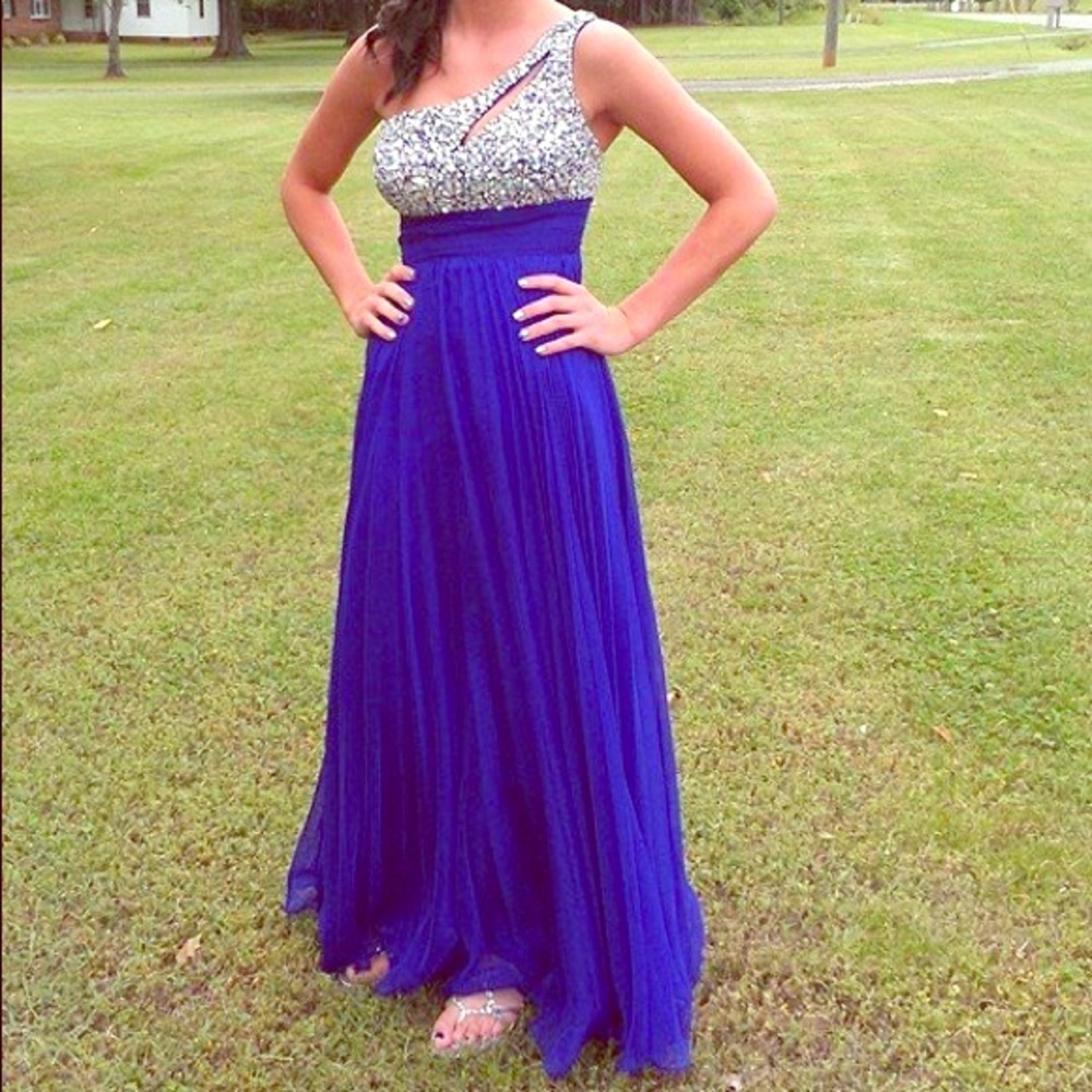 Tony Bowls dress